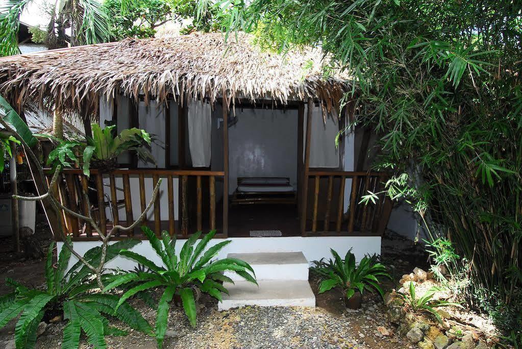 Blue Bayou Bungalows Balabag  Екстер'єр фото